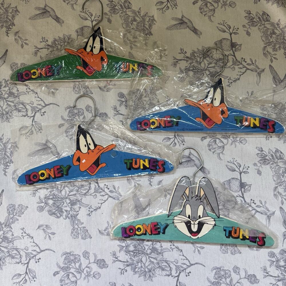 VINTAGE 90s DAFFY DUCK BUGS BUNNY LOONEY TUNES CHILDS HANGER LOT 4 New